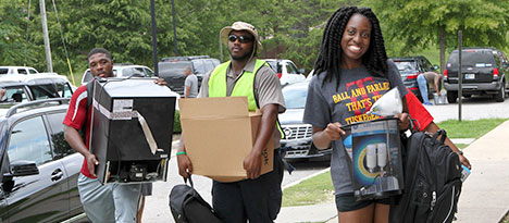 Students moving in